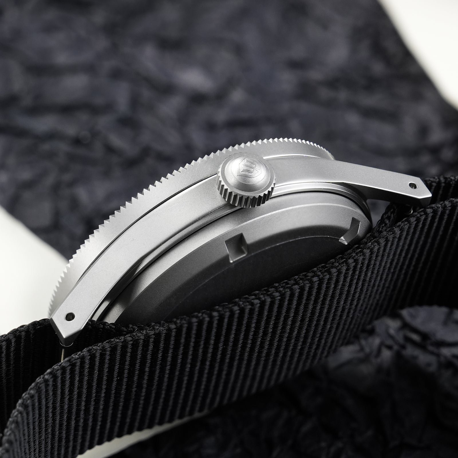 watchdives-WD50FK-watch_14_387360bc-66fe-44d1-a3bc-b8157e841212